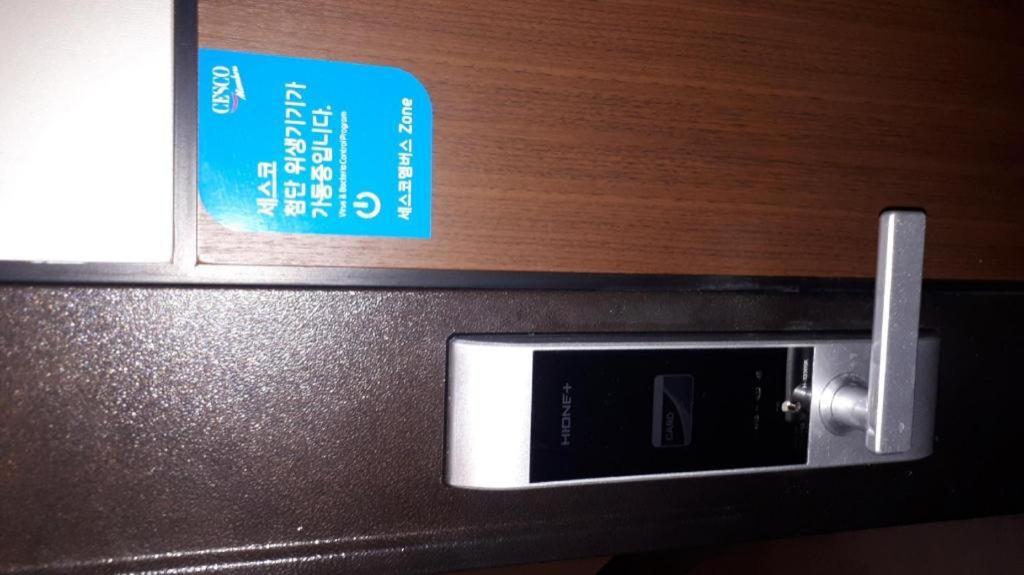 Geoje A-Plus Hotel Екстер'єр фото